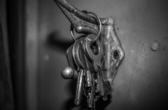 is it safe to guard private key safely