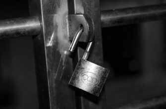 lock tokens solana on coinbase staking