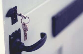 how to store private key with password